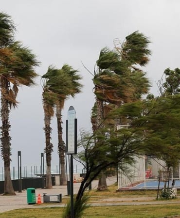 Fırtına dalga dalga vuracak! Hızı 80 kilometreye çıkacak_ Meteoroloji saat saat uyardı