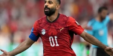 besiktas-muhammed-salahla-el-sikisti-yonetim-birkac-gun-icinde-yildiz-oyuncuyla-gorusecek-w48YaqGi.jpg