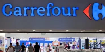 Dev market zinciri Carrefour satılıyor