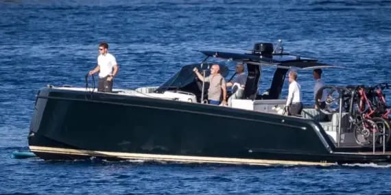 Hırvatistan açıklarında milyarder buluşması: Bezos ve Koum aynı yatta