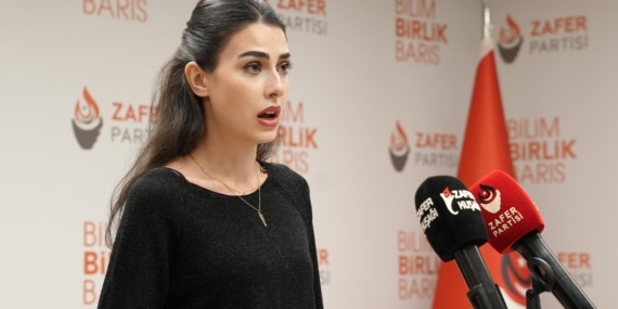 Şeymanur Aklan: “Zafer Partisi Gasp Edilen Haklarını Türk Gençliğine Tekrar Teslim Edecek”