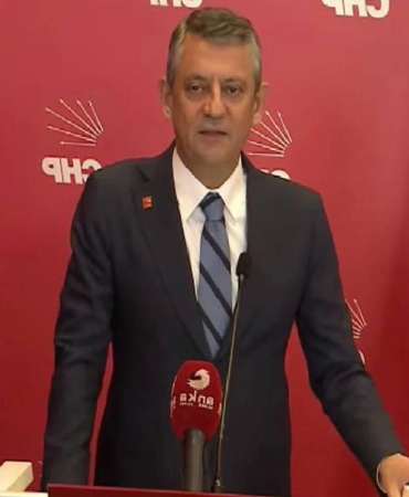 chp-lideri-ozgur-ozelden-sadettin-saran-aciklamasi-kotu-niyetli-ve-dusmanca-5fDtVRPh.jpg