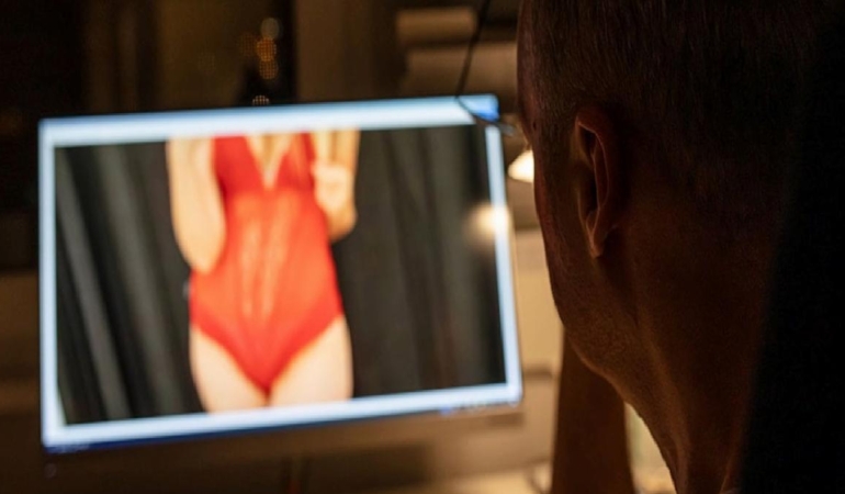 Ses getiren ‘pornografi’ iddiası: ‘İsrail tarafından kontrol ediliyor’