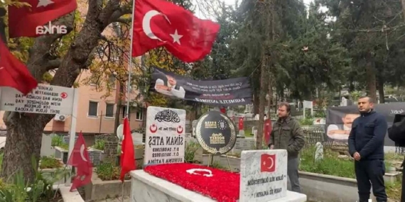 sinan-ates-vefatinin-ucuncu-yilinda-bursada-mezari-basinda-anildi-bjHt1kbw.jpg