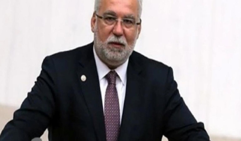 AKP’li eski vekilden Ahmet Özer yorumu: “Bahçeli’ye açıkça silah gösteriliyor”