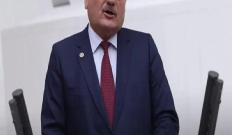 AKP’li vekil Meclis’te acente gibi lüks otel reklamı yaptı