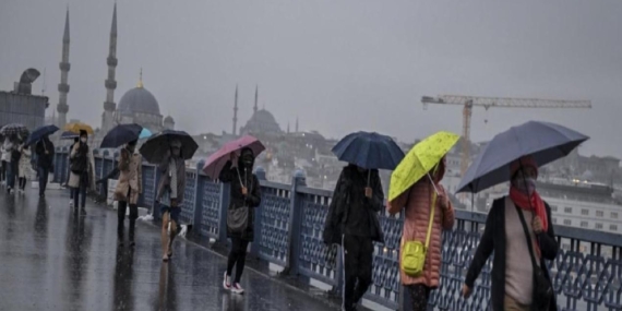 Bu sağanak saatlerce değil günlerce sürecek! İstanbul’un yağmur mesaisi başladı