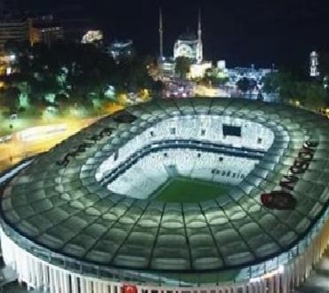 emekli-ogretmen-besiktasin-tarihi-stadina-mirasci-cikti-ifulLK5G.jpg