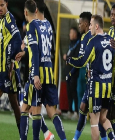 fenerbahce-sahasinda-aston-villayi-konuk-ediyor-iste-muhtemel-11ler-xgMGvbp4.jpg