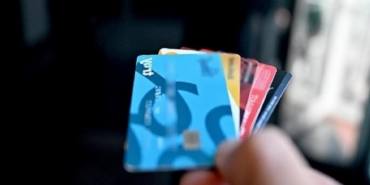 kredi-karti-yerine-banka-karti-kullananlar-yandi-kdmWnAiP.jpg