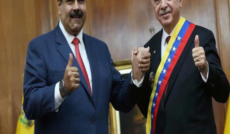ozgur-ozelden-erdogana-maduro-tepkisi-sizin-demokratliginiz-da-dostlugunuz-da-kardesliginiz-de-bu-kadar-YR6xEOci.jpg