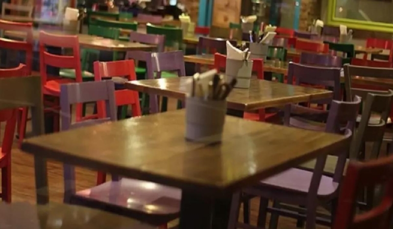 Restoran ve kafelerde yeni dönem! Resmen yasaklandı