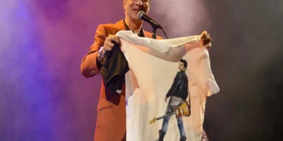 Teoman ilk kez açıkladı: Annem yıllarca şarkıcı olmamdan utandı