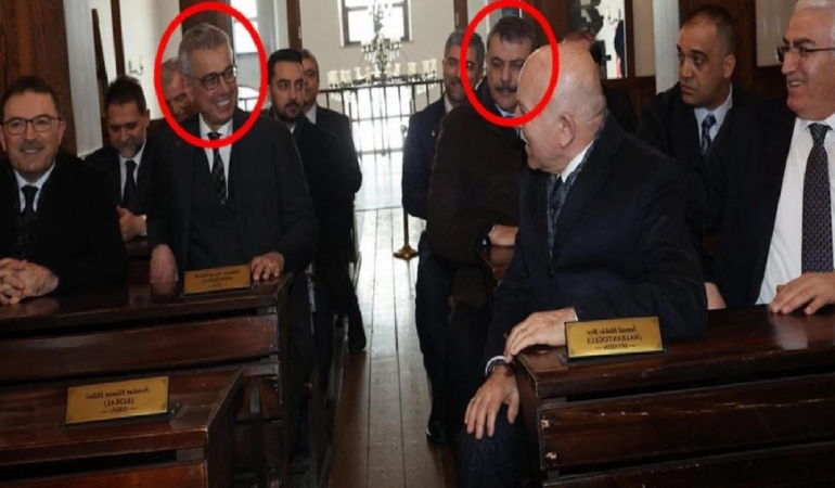 Vali ‘Depreme dayanaksız’ diyerek ziyarete kapattığı binaya bakanı götürdü