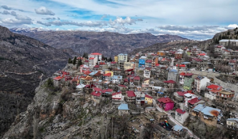 7 bin nüfuslu ilçede herkes yaşlı… Belediye yardım etmese durumları vahim!