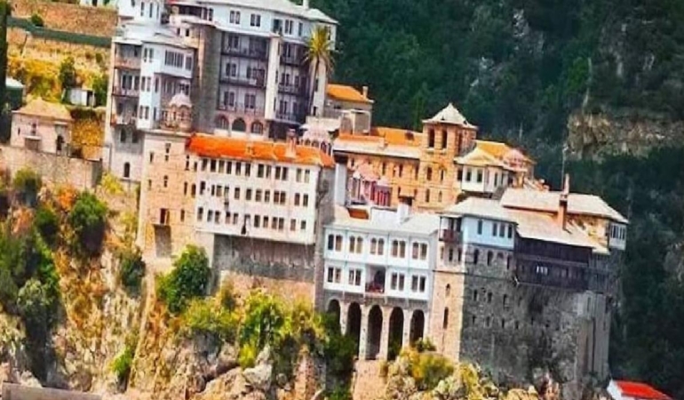 Dünyada sadece erkeklerin yaşadığı ada: Kadınların girmesi yasak