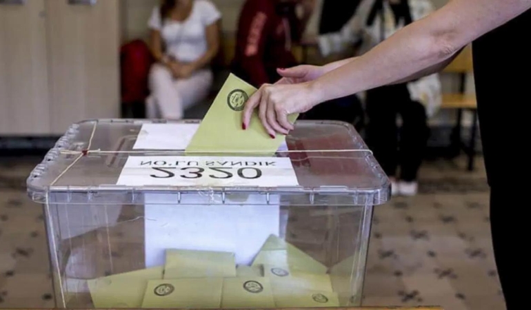 İlk kez oy kullanacak gençlerin tercihi belli oldu