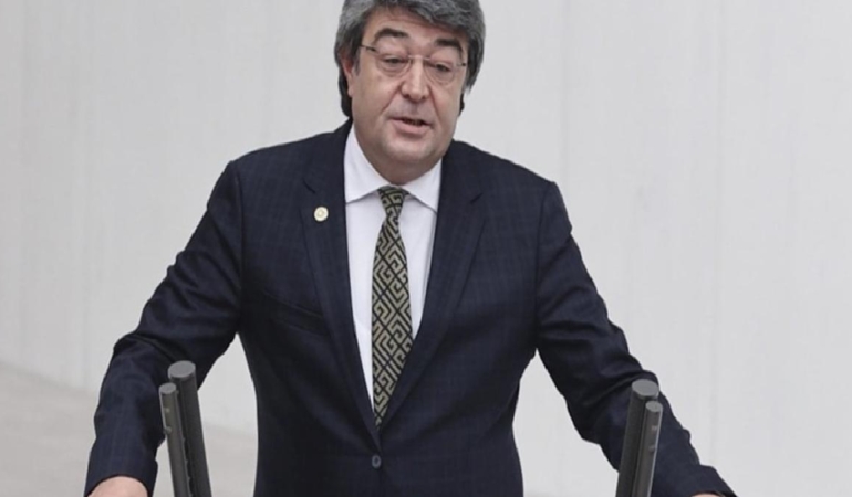 Parti değişince Dursun değişti