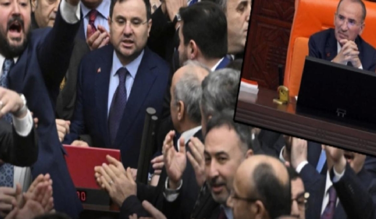 Tartışmalı oturumdan sonra Bekir Bozdağ’dan tartışmalı erken seçim iması