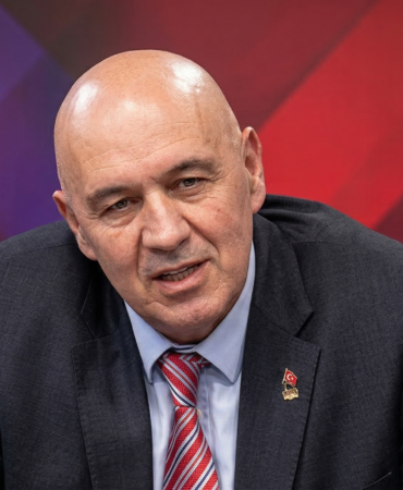 Gemini_Generated_Image_7e5yq77e5yq77e5y