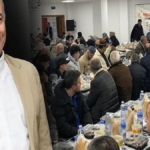 akpli-baskanin-comertligi-tuttu-ulke-ulke-gezip-iftar-veriyor-1VUkMKlT.jpg