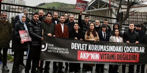 devlet-korumasindaki-cocuklar-akp-ilce-baskanligina-goturuldu-iddiasi-OkS9WnZ8.jpg