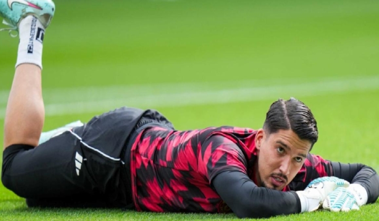 Manchester United’tan Beşiktaş’a çılgın takas teklifi: Altay’ı verelim o ismi alalım…