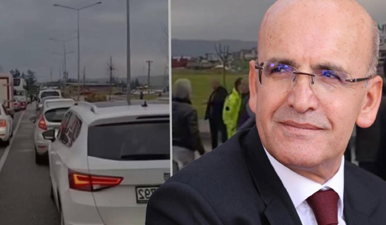 Memleketine giden Mehmet Şimşek’in yuhalandığı görüntüler ortaya çıktı