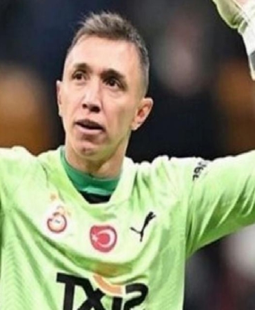 muslera-galatasaraya-geri-mi-donuyor-wjdyrnJI.jpg