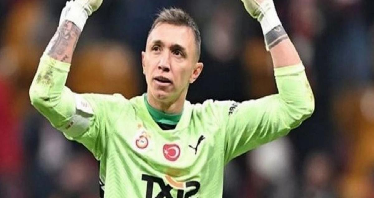 muslera-galatasaraya-geri-mi-donuyor-wjdyrnJI.jpg