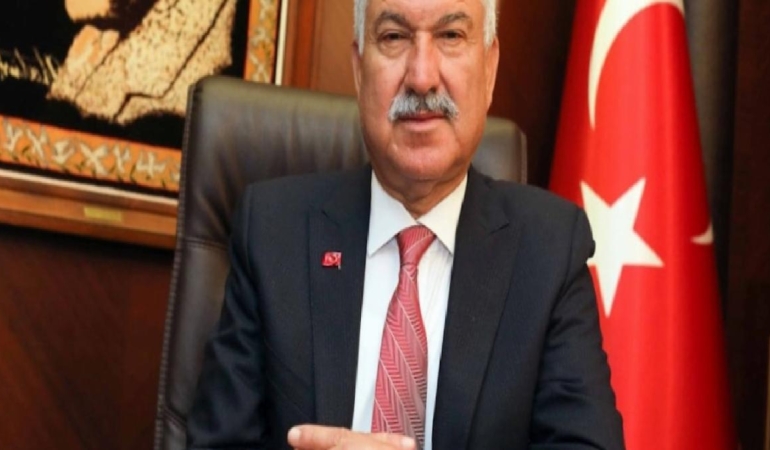 ‘Tahliye edilen Adana Büyükşehir Belediye Başkanı Zeydan Karalar neden göreve iade edilmiyor?’