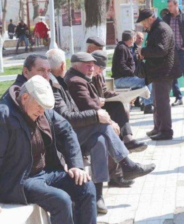 yasli-issizlerin-sayisi-artiyor-mbCKZv4w.jpg