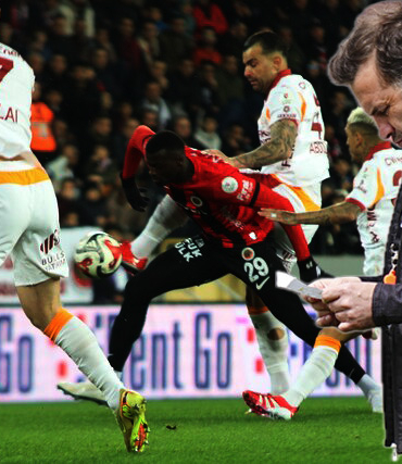 3878961_a63b91507723af8669aae56dd612a87b_640x640