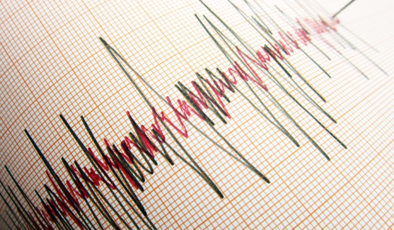 Seismograph,And,Earthquake.,A,Seismograph,That,Records,The,Seismic,Activity