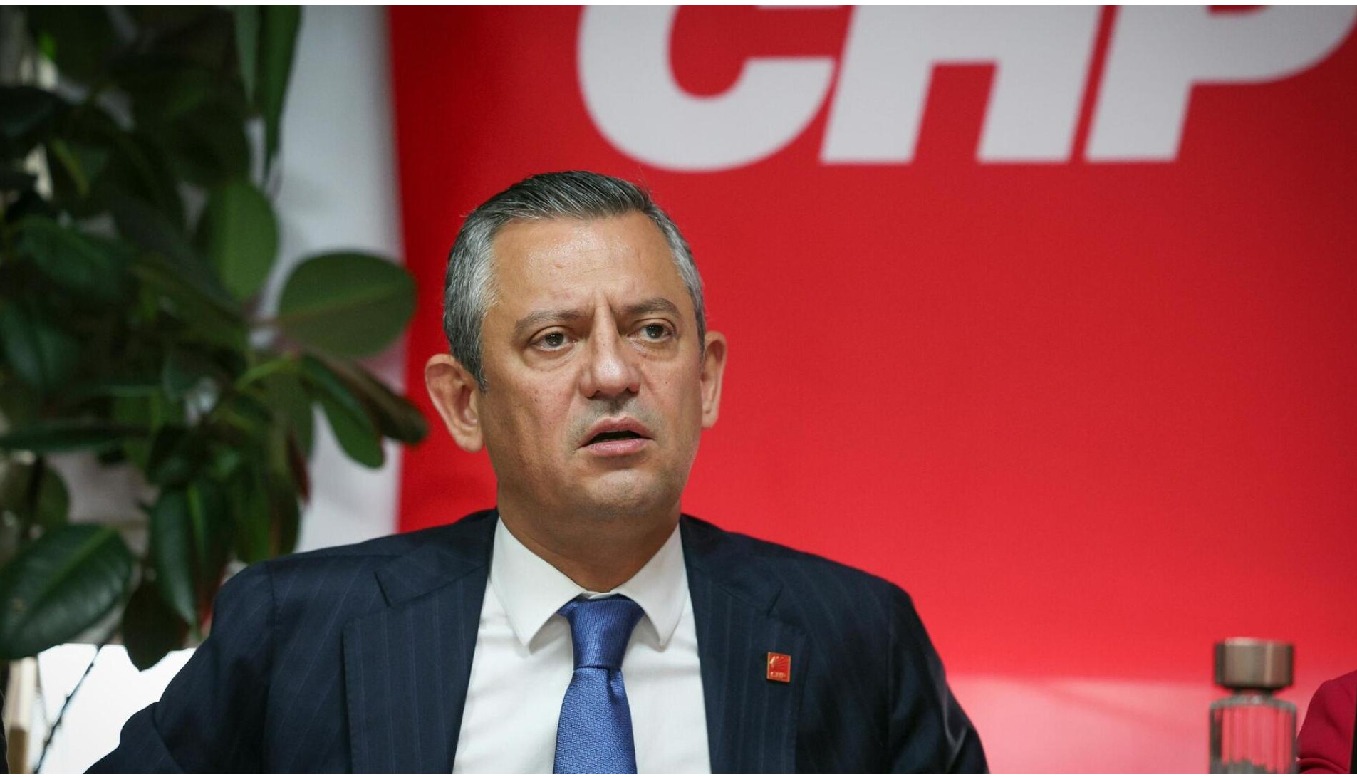 CHP Genel Başkanı Özgür Özel_ Suriye'de 100