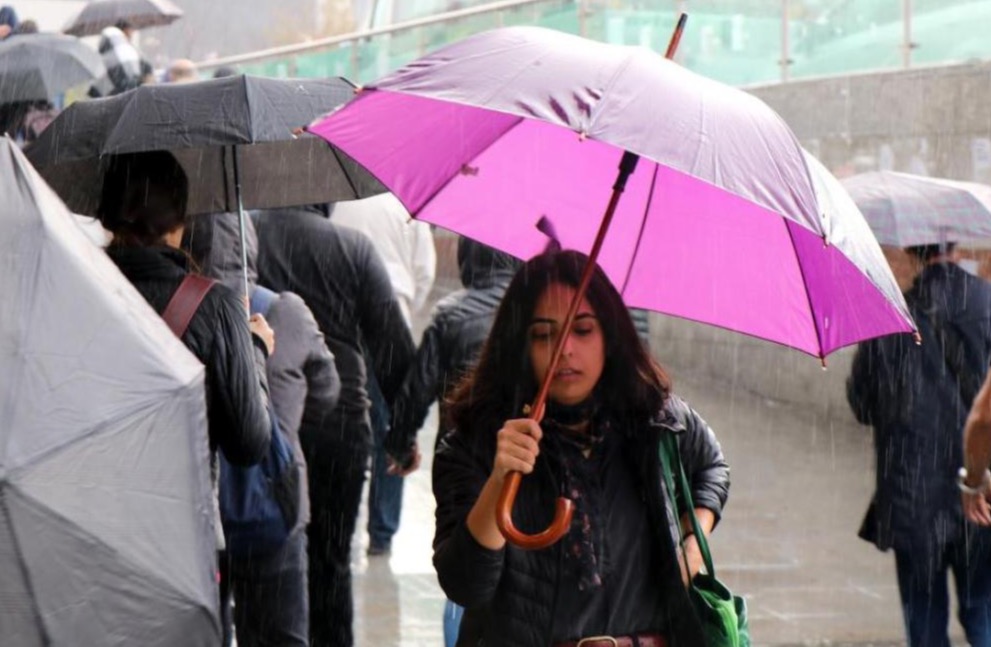 SON DAKİKA HAVA DURUMU TAHMİNLERİ İL İL | Yarın (22 Mart) hava nasıl olacak? İstanbul'da yağmur var mı? Meteoroloji'den 10 ile kar ve kuvvetli yağış uyarısı!