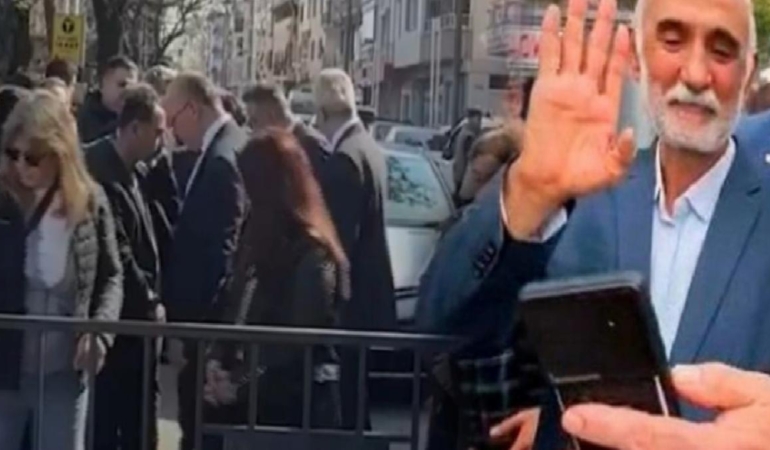 Atatürk’e hakaret cezasız kaldı! Beraat eden öğretmen ‘Tekbirlerle’ karşılandı