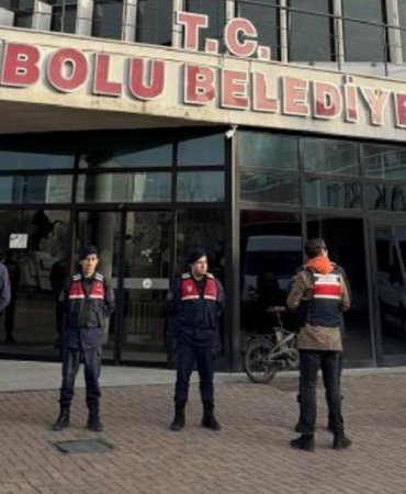bolu-belediyesine-yeni-operasyon-3-gozalti-karari-daha-VIwSxRdL.jpg