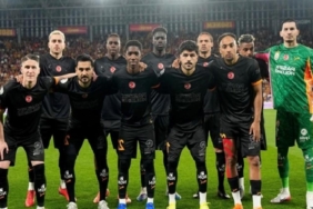 galatasaray-goztepeyi-3-1lik-sonucla-devirdi-PPNLuwMM.jpg