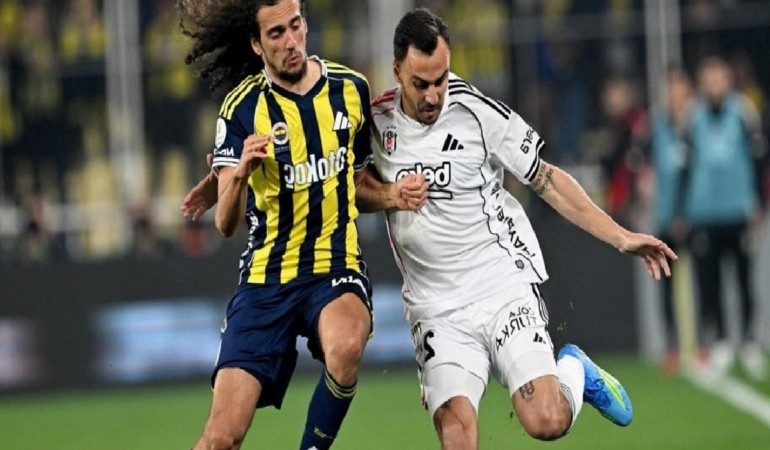 gokhan-sazdagi-fenerbahce-macinda-top-kaybi-rekoru-kirdi-TDtgvlq2.jpg