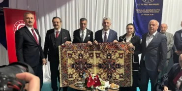 gurbulak-gumruk-kapisi-acilisinda-anlamli-hediyegurbulak-gumruk-kapisinin-acilis-programinda-1