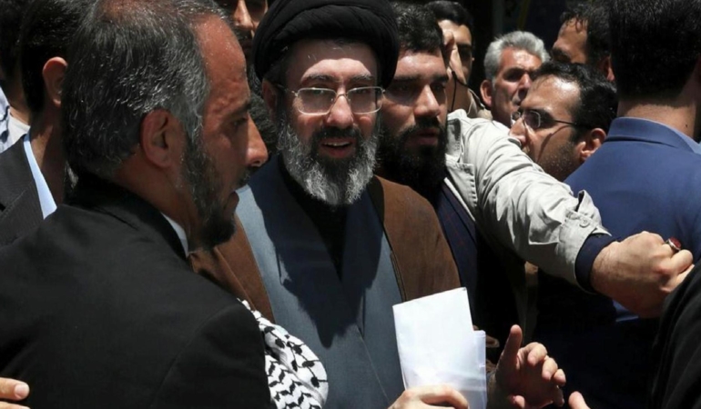 İran lideri Hamaney: Donanmamız savaşa hazır