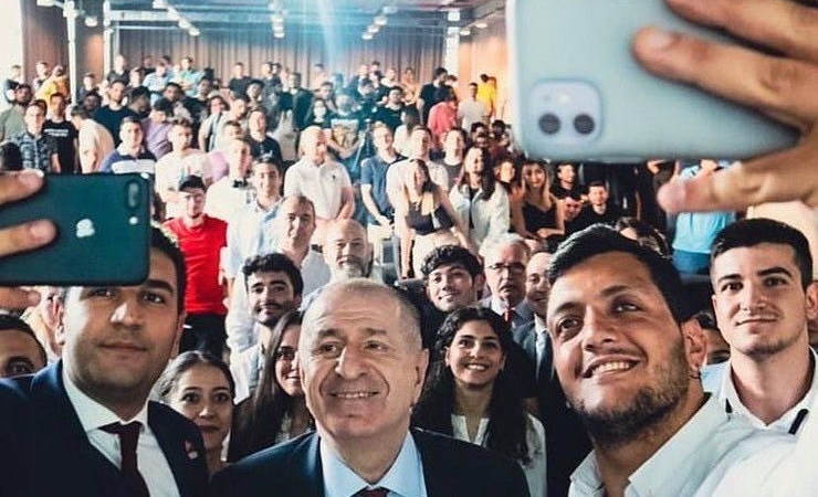 Zafer Partisi Genel Başkanı Ümit Özdağ’dan Bilgi Üniversitesi öğrencilerine destek