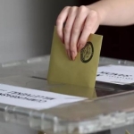 Karar yazarı Koru_ AK Parti erken seçim için rest çekebilir,