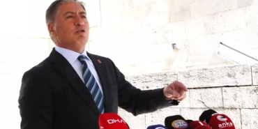 Murat Emir'den Komisyona Eleştiri