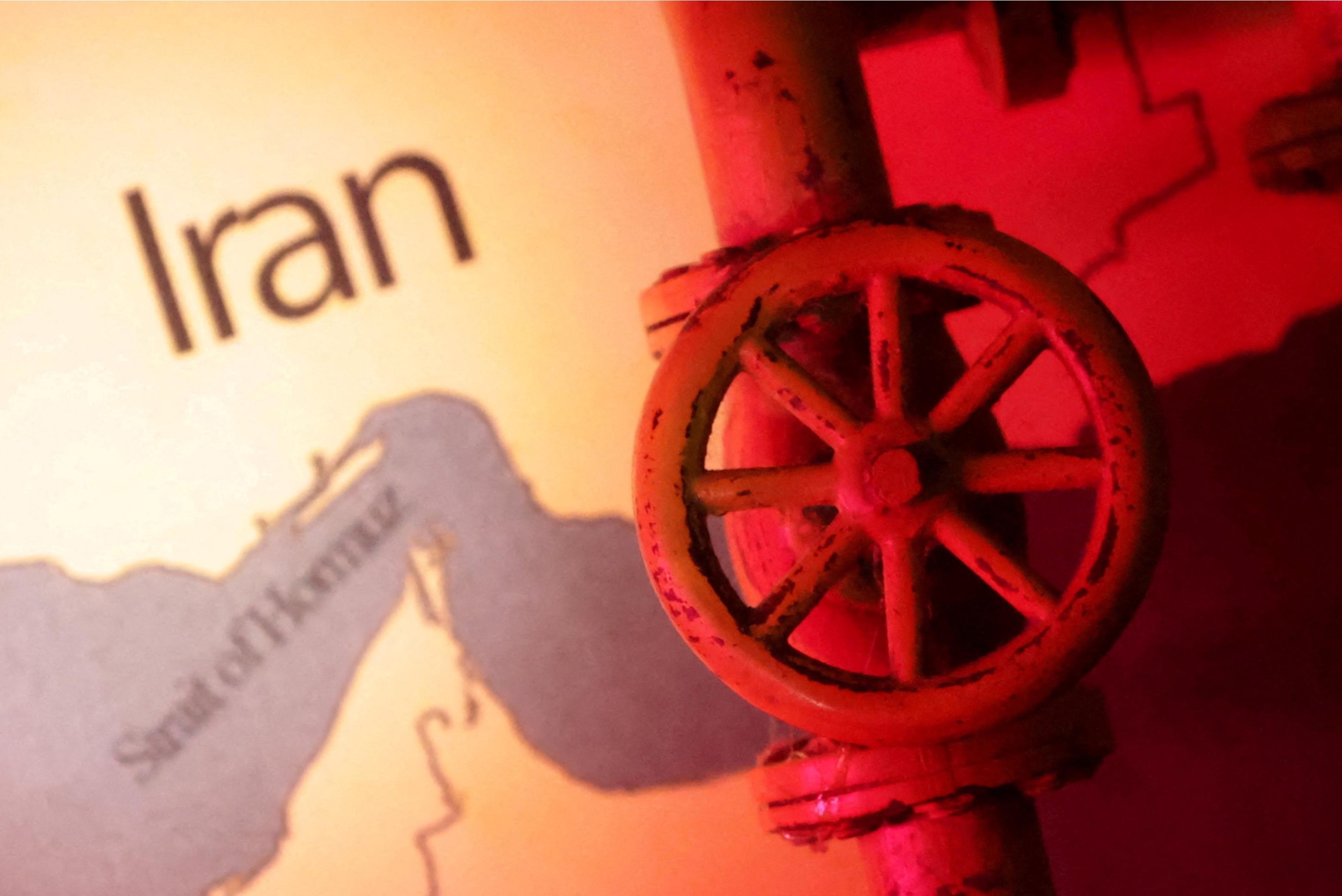 Petrol 100 dolar barajını geçti