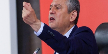 ozgur-ozelden-kilicdaroglunun-aciklamalari-sonrasi-ilk-mesaj-sonuna-kadar-kalacagiz-u3RyiPke.jpg